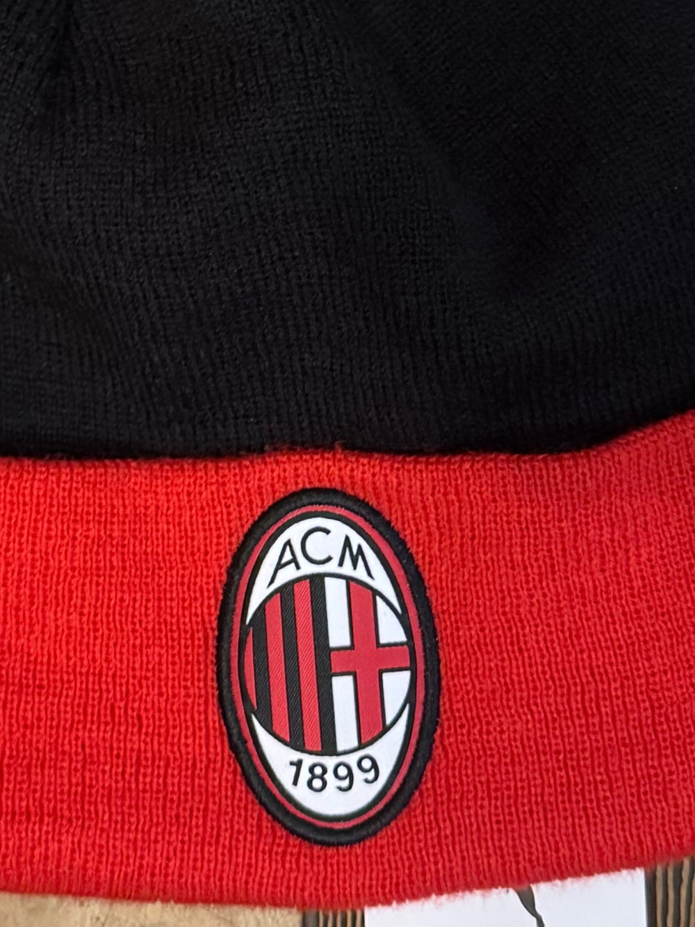 AC Milan Beanie Puma Speedcat Nike AF1 Dunk Jordan Adidas Samba New Balance 2002